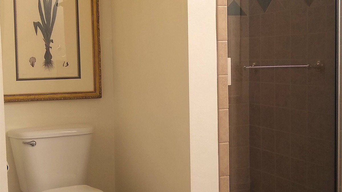 Mineola Apartment | 3 Bedroom 2 Bath apartment with wood-burning fireplace