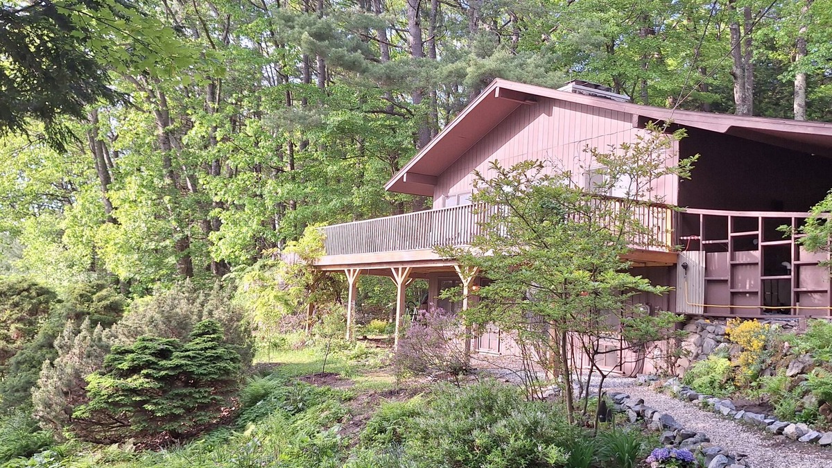 West Lebanon Ski Chalet | 3-bedroom, 2-bath chalet, minutes from I-89 Dartmouth Medical Center