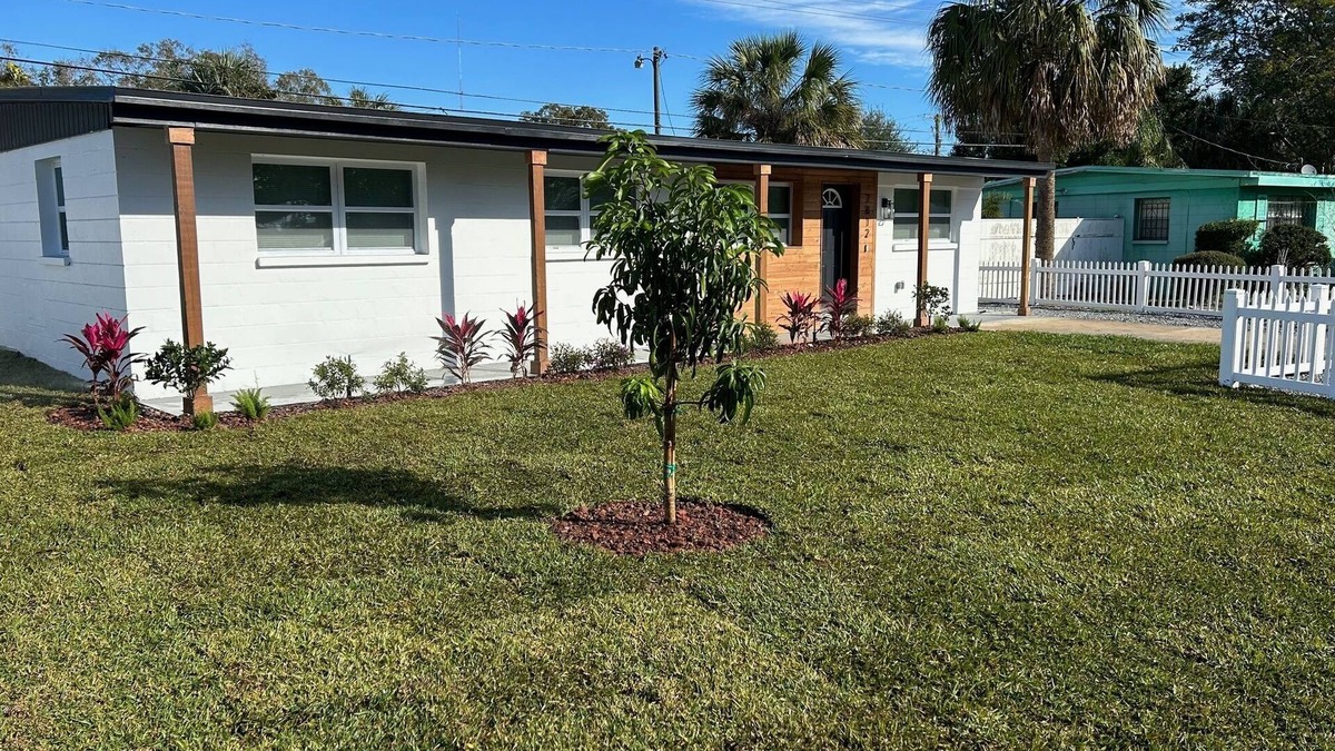Clair-Mel City House | 3 Bedroom 2 bath with Pool near Downtown