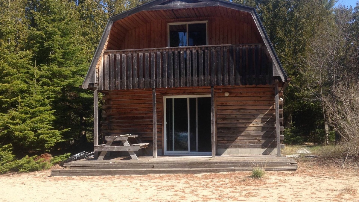 Manitoulin District Cottage | 3 Bedroom 2 Story Cottage, On A Stunning Private Sand Beach