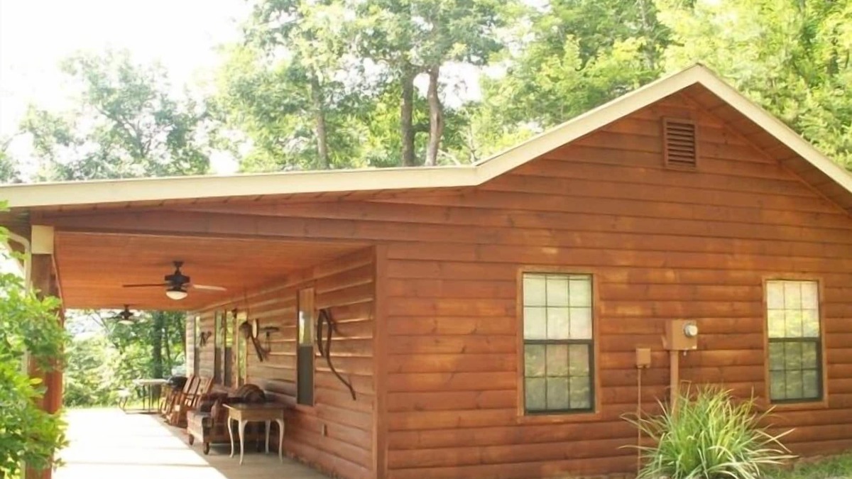 Qualla Cabin | 3-bedroom 3-bath cabin just 6 minutes drive to Harrahs Cherokee Casino
