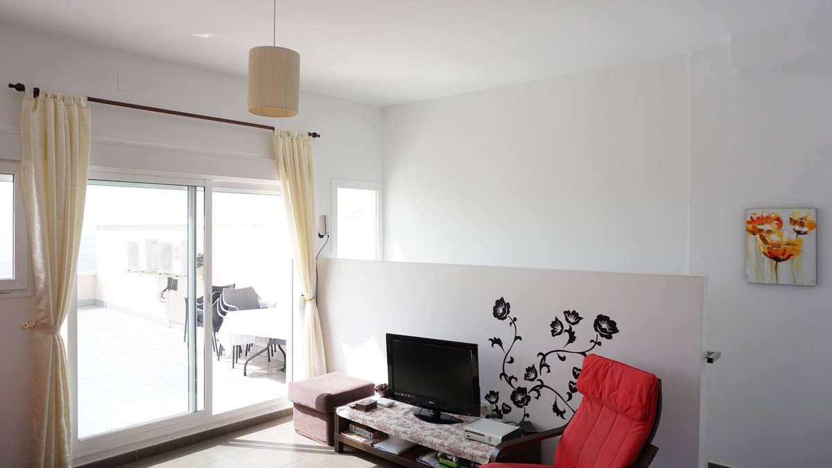 Carboneras Apartment | 3 bedroom 3 bathroom duplex apartment with spectacular sea views.