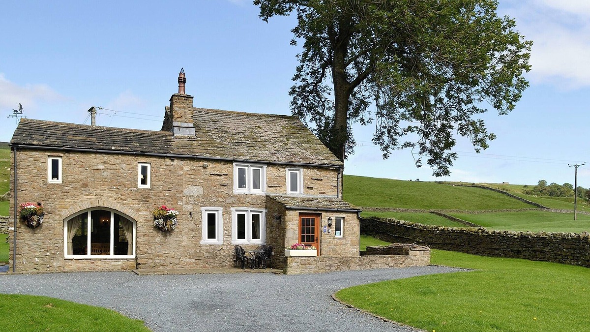 Hawes Cottage | 3 bedroom accommodation in Longshaw near Hawes