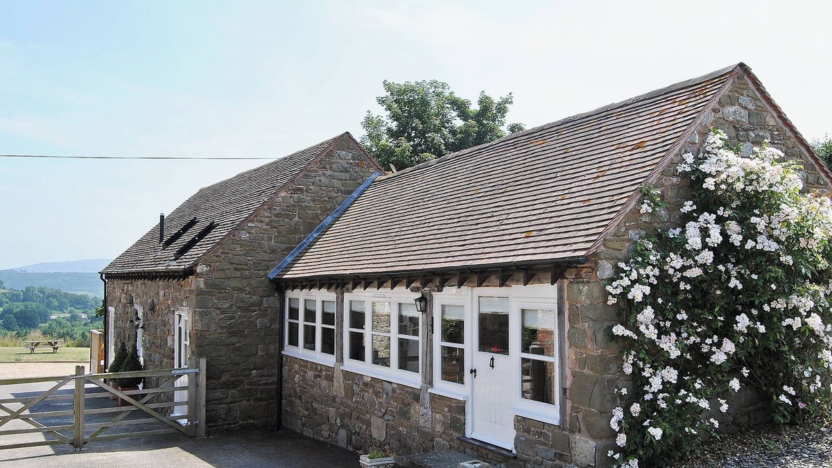 Wall-under-heywood Cottage | 3 bedroom accommodation in Broome Chatwall, near Church Stretton