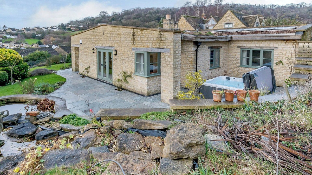 Ozleworth Cottage | 3 bedroom accommodation in Wotton-under-Edge