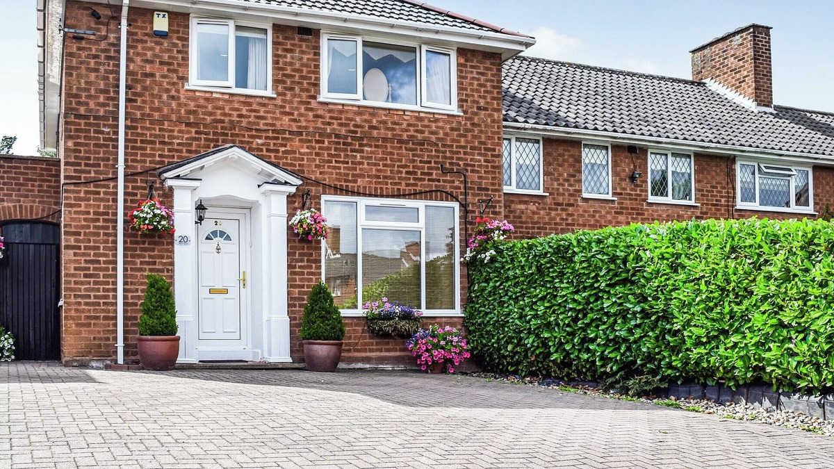 Sutton Coldfield Cottage | 3 bedroom accommodation in Sutton Coldfield