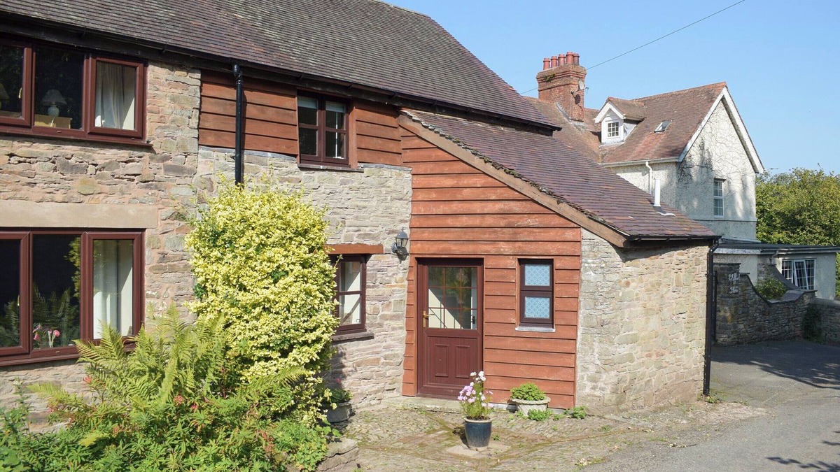 Westbrook Court Cottage | 3 bedroom accommodation in Clifford, near Hay on Wye