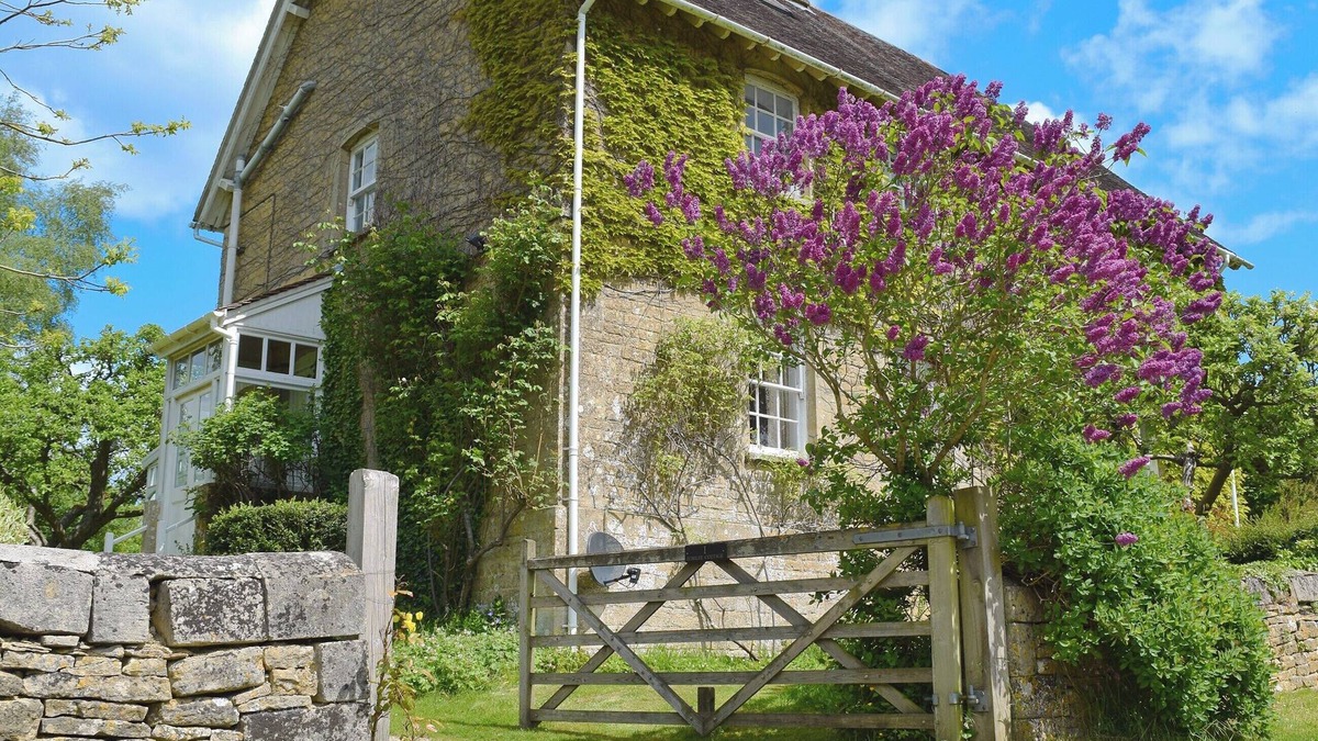 Enstone Cottage | 3 bedroom accommodation in Church Enstone, near Chipping Norton