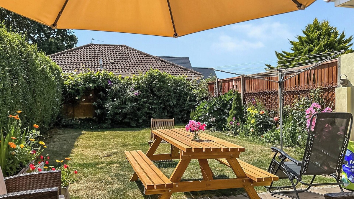 South Hayling Cottage | 3 bedroom accommodation in Hayling Island