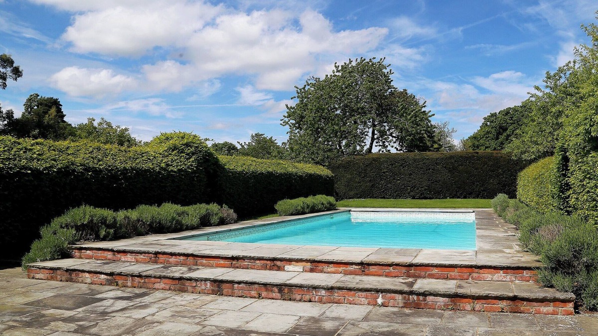 Wavehorne Cottage | 3 bedroom accommodation in Near Tenterden