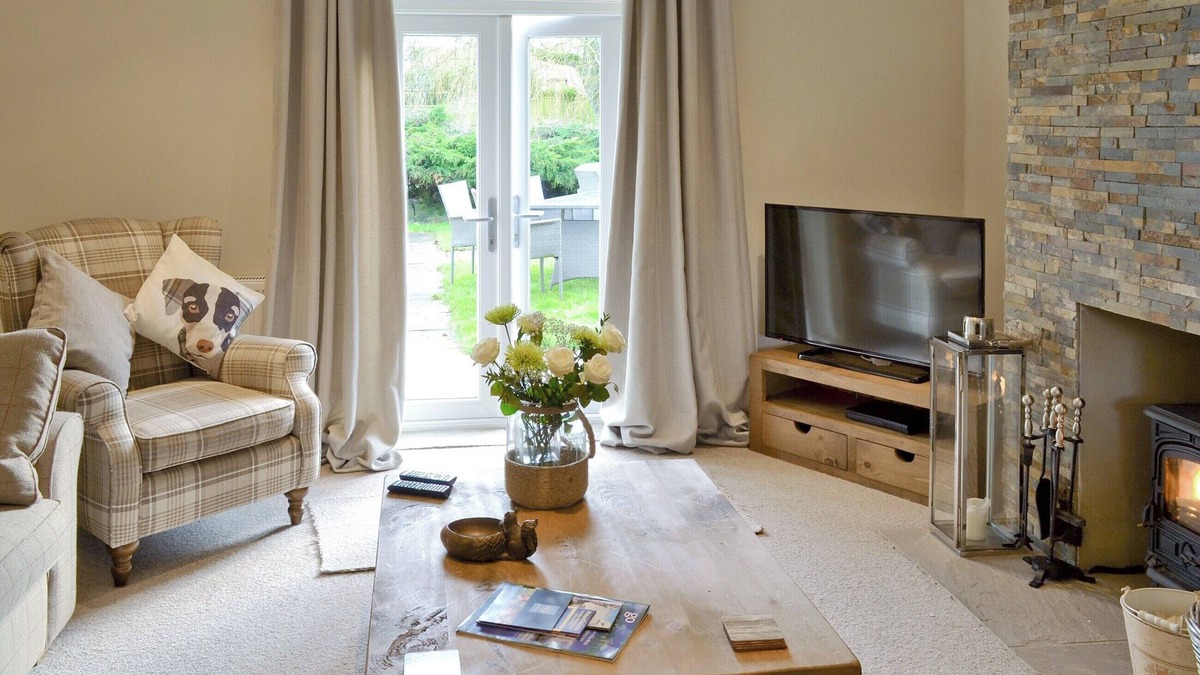 Potter Brompton Cottage | 3 bedroom accommodation in Foxholes, near Scarborough
