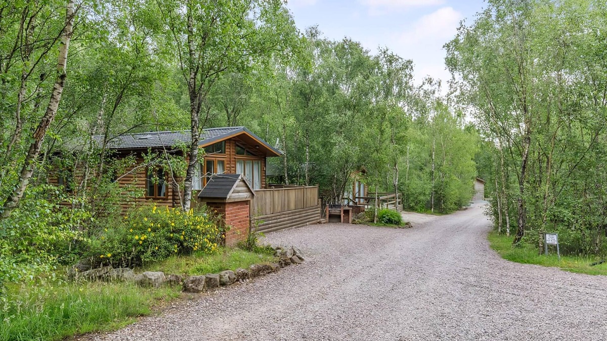 Freehay Ski Chalet | 3 bedroom accommodation in Freehay, Cheadle