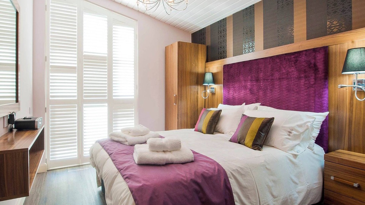 Dukeries Mill Ski Chalet | 3 bedroom accommodation in Perlethorpe, Newark-on-Trent
