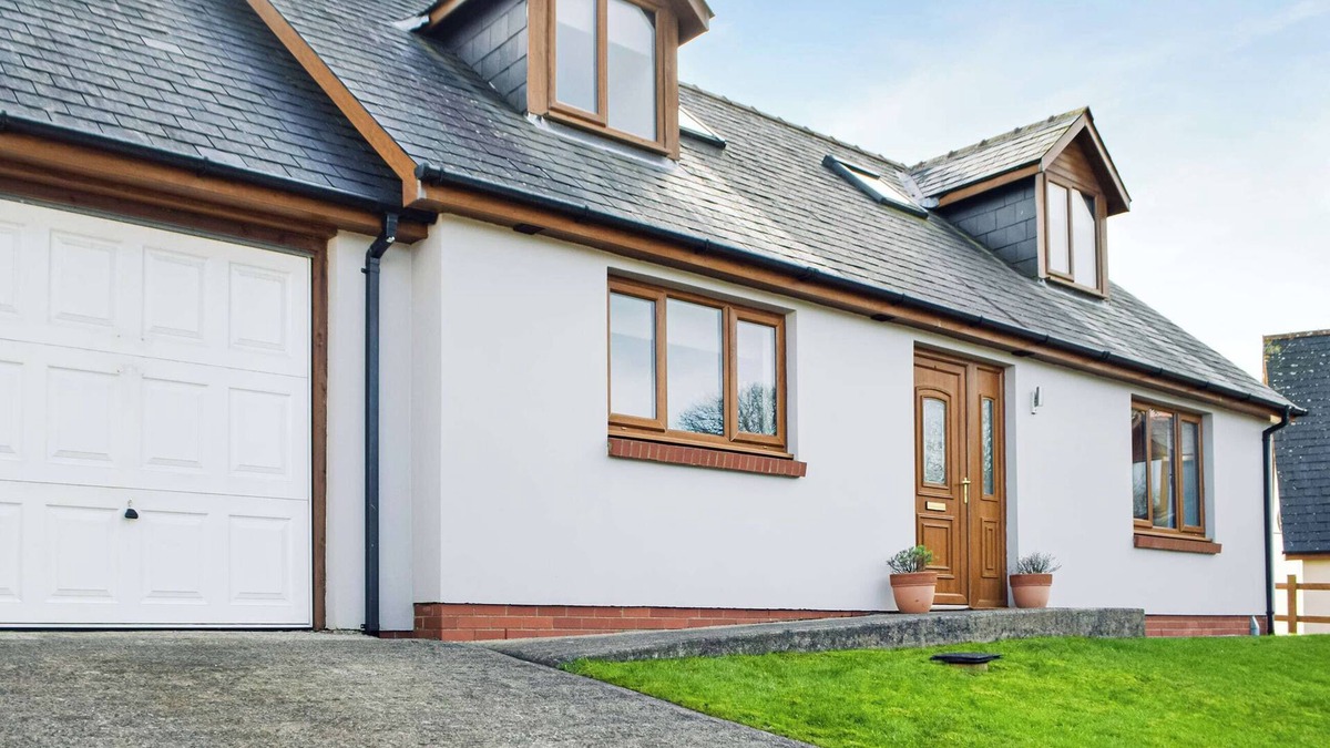 Haverfordwest Cottage | 3 bedroom accommodation in Johnston, near Haverfordwest