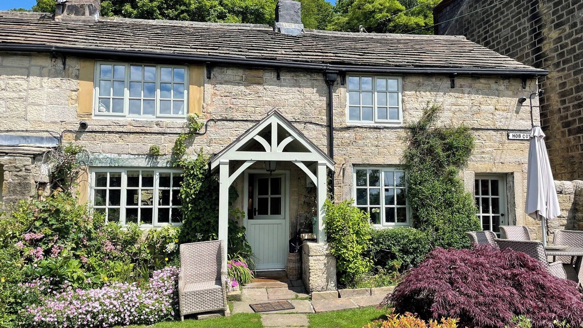 Pecket Well Cottage | 3 bedroom accommodation in Midgehole, Hebden Bridge