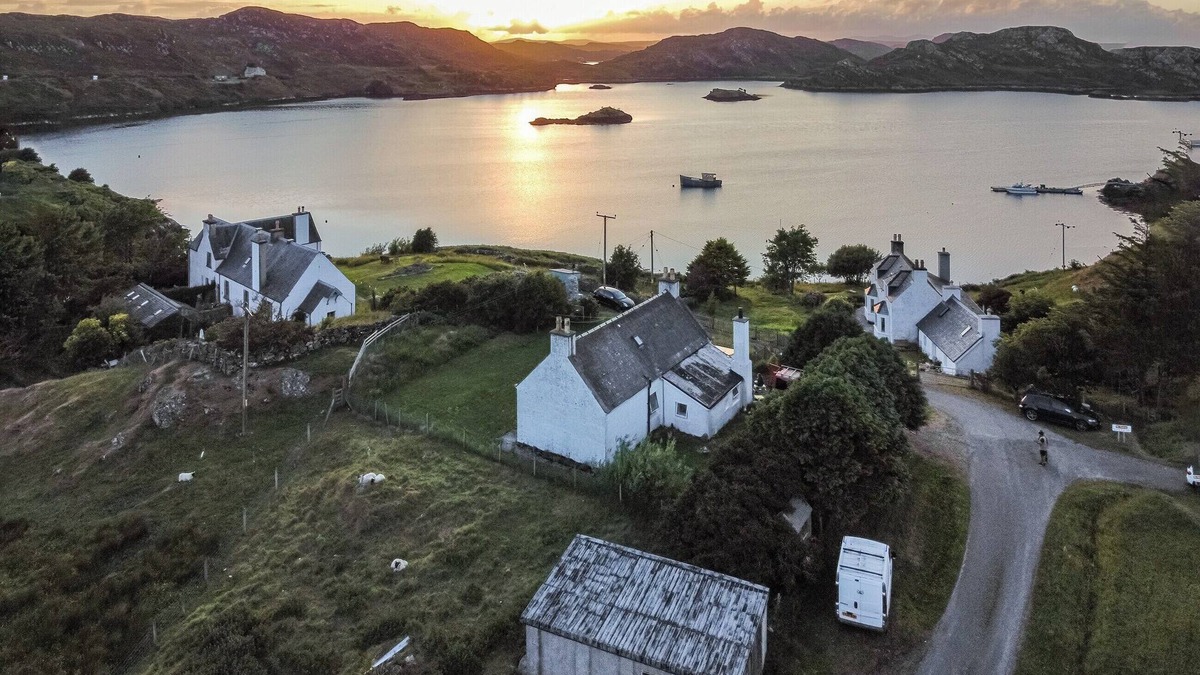Marvig Cottage | 3 bedroom accommodation in Marbhig, Isle of Lewis