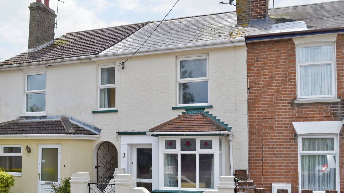 Colchester Cottage | 3 bedroom accommodation in Brightlingsea