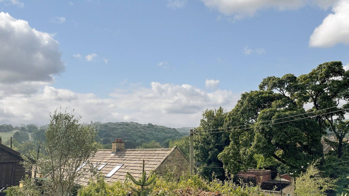 Holymoorside Cottage | 3 bedroom accommodation in Chesterfield