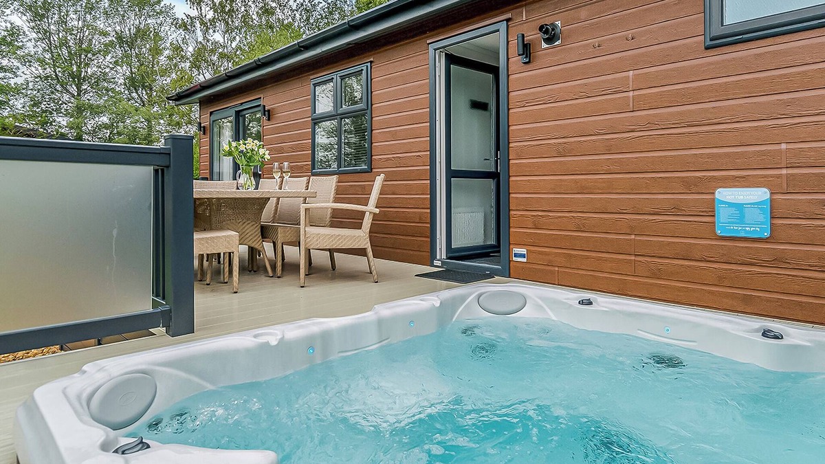 Pentney Ski Chalet | 3 bedroom accommodation in Pentney, King’s Lynn