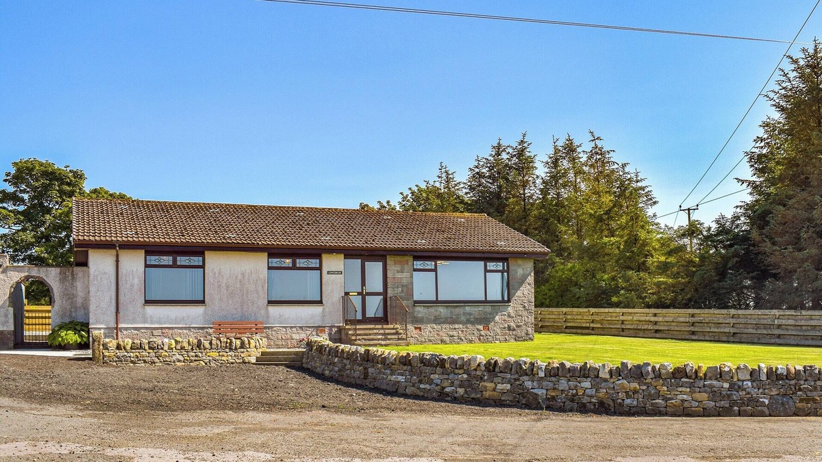 Cumnock Cottage | 3 bedroom accommodation in New Cumnock