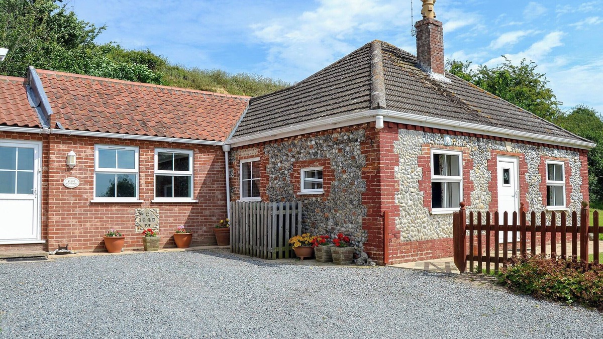 Great Yarmouth Cottage | 3 bedroom accommodation in West Caister