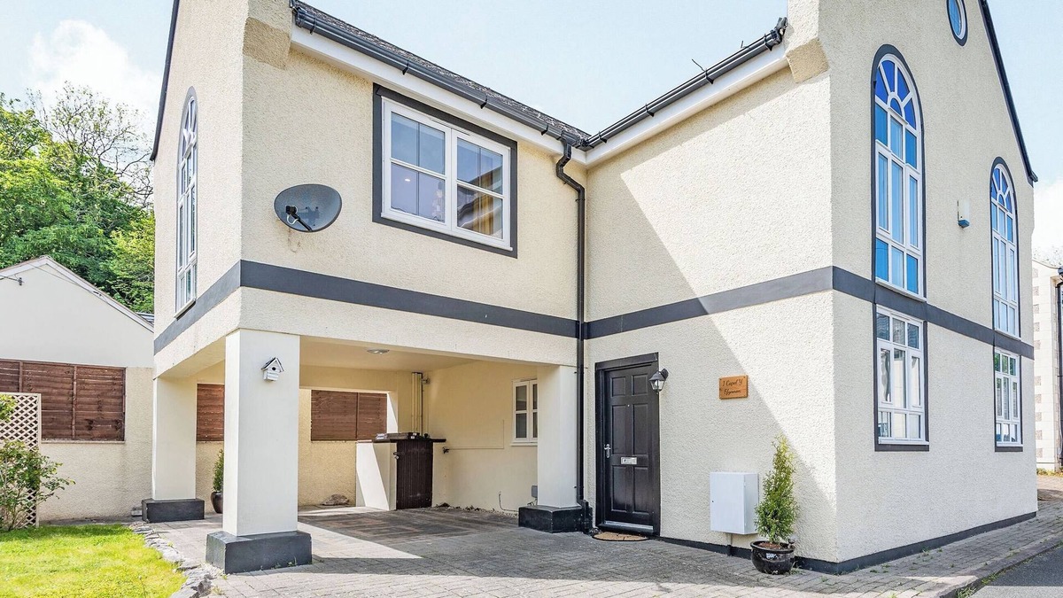 Llandudno Junction Cottage | 3 bedroom accommodation in Bryn Pydew