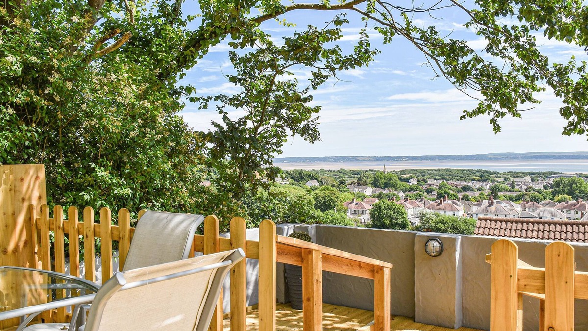 Burry Port Cottage | 3 bedroom accommodation in Burry Port
