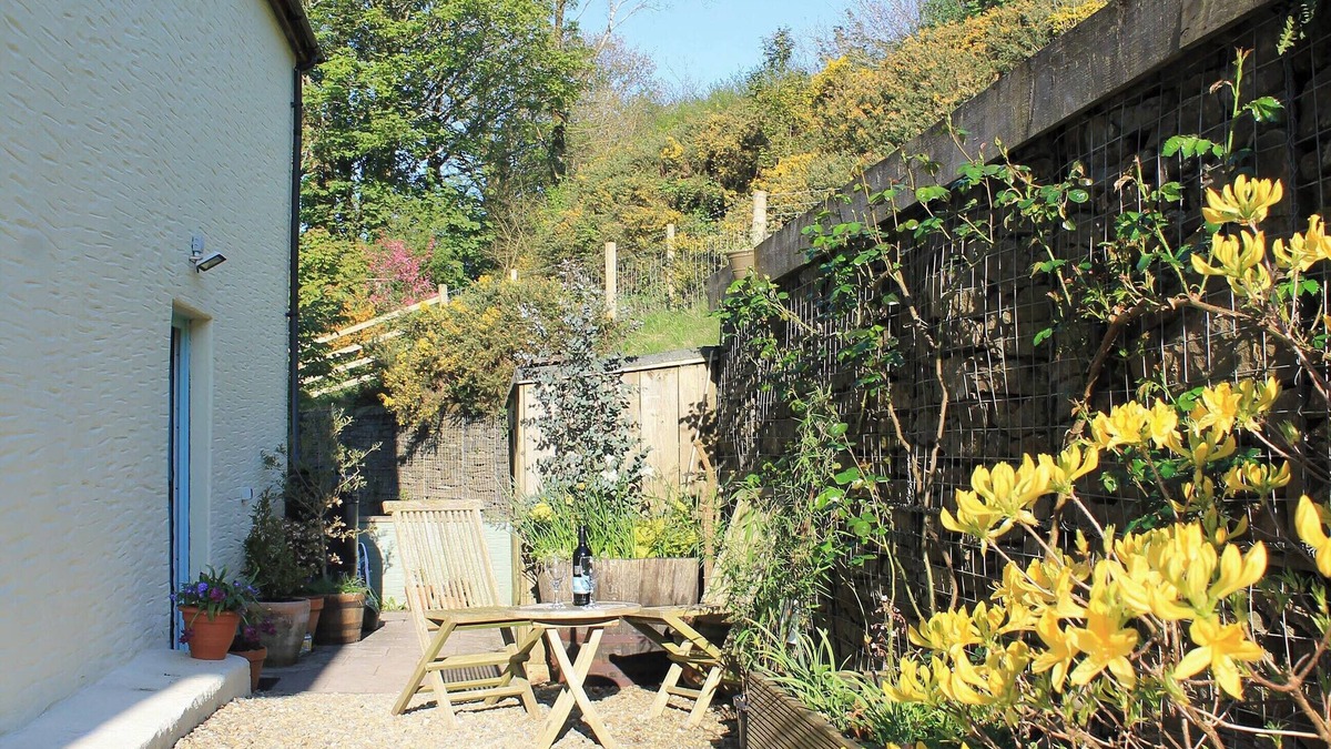 Llansteffan Cottage | 3 bedroom accommodation in Llansteffan, near Carmarthen