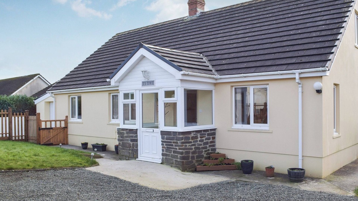 Clynderwen Cottage | 3 bedroom accommodation in Clynderwen