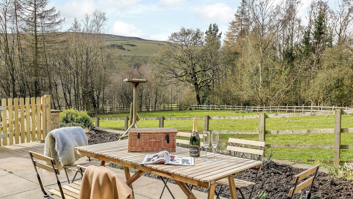 Hope Valley Cottage | 3 bedroom accommodation in Hathersage