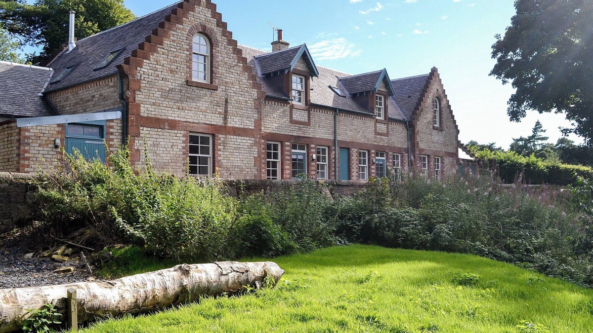 Kirkmichael Cottage | 3 bedroom accommodation in Alloway, near Ayr