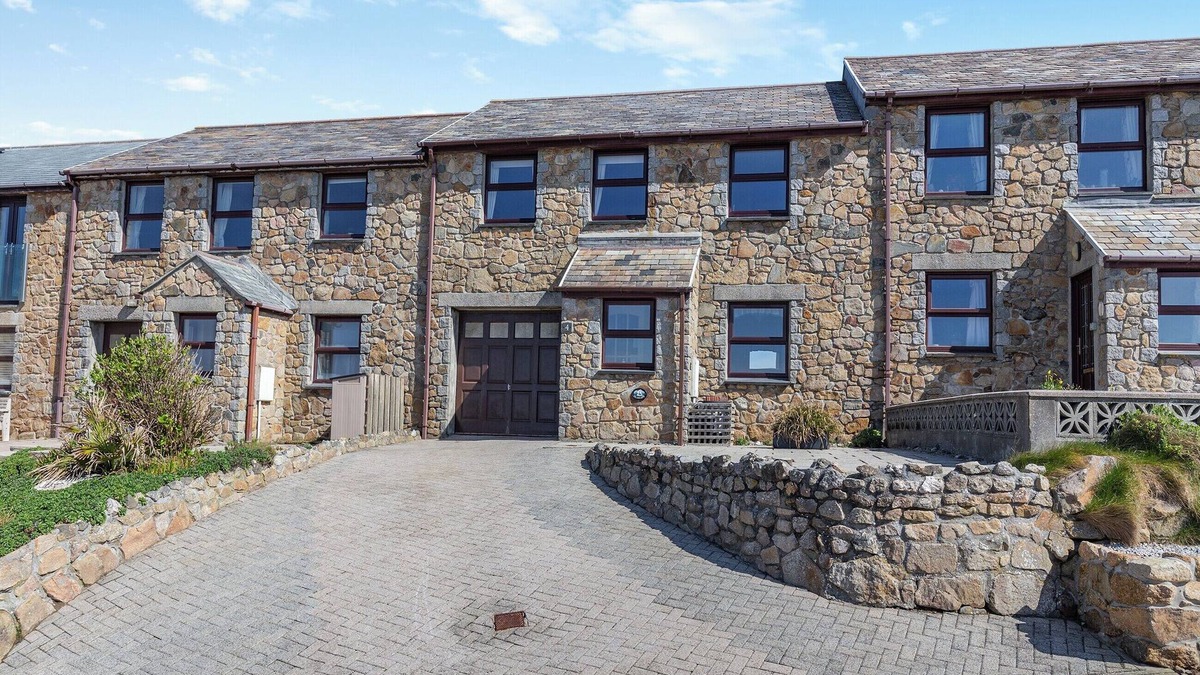 Porthleven Cottage | 3 bedroom accommodation in Porthleven