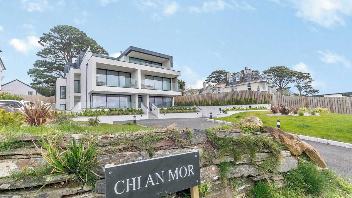 Carlyon Bay Cottage | 3 bedroom accommodation in Carlyon Bay, near Saint Austell