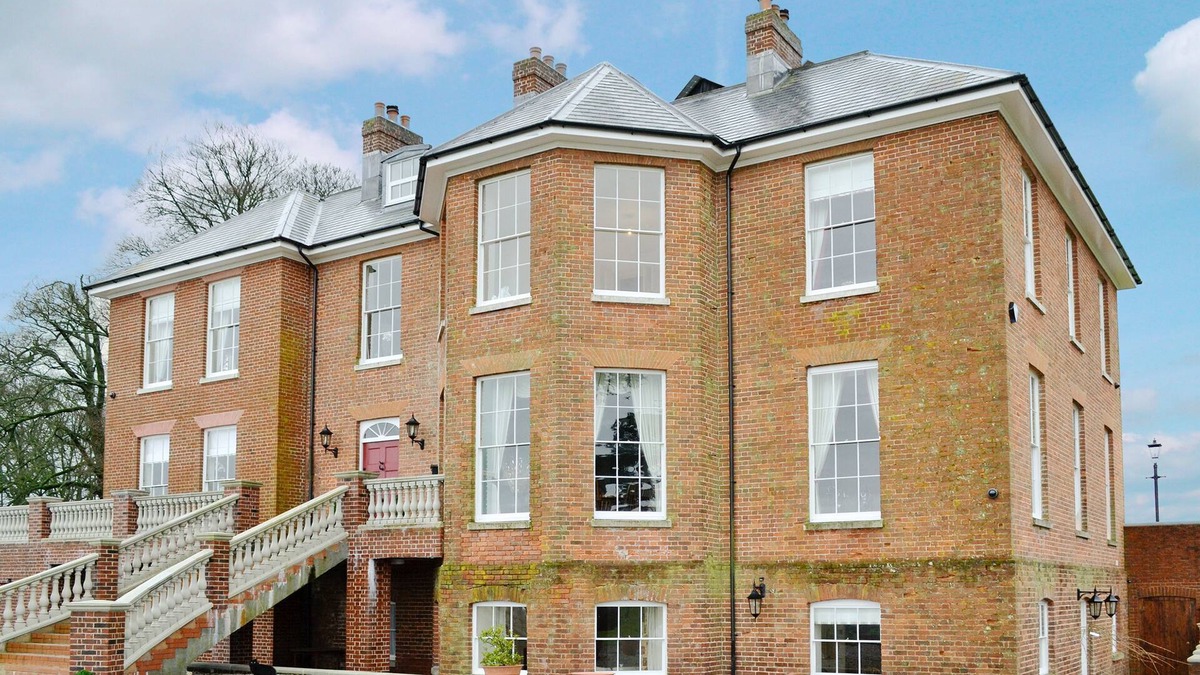 Cornwall Cottage | 3 bedroom accommodation in Wellington