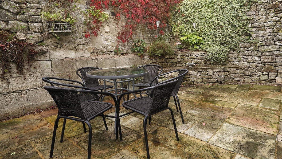 Alstonfield Cottage | 3 bedroom accommodation in Cold Eaton, Alsop-en-le-Dale