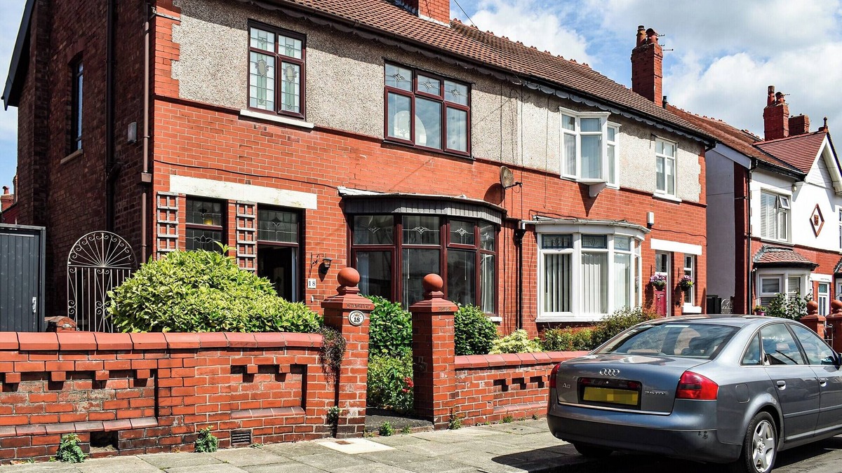 Blackpool Cottage | 3 bedroom accommodation in Blackpool