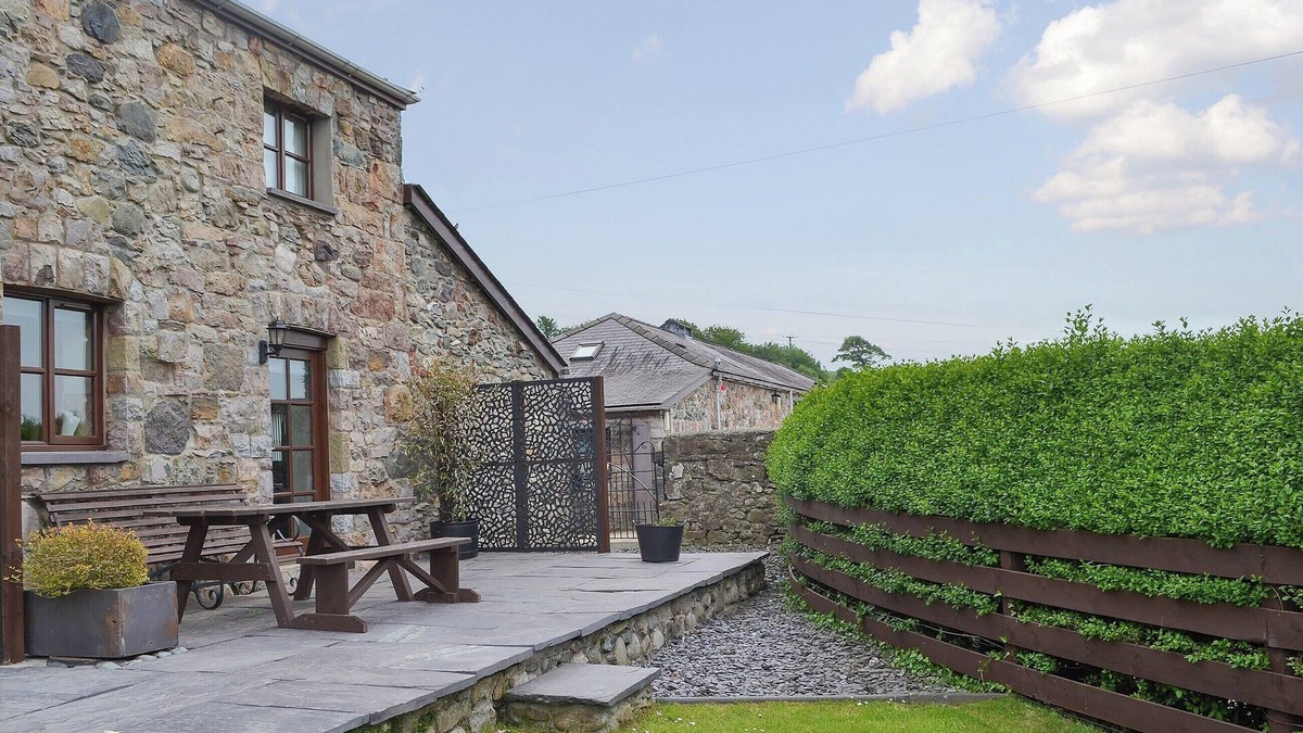 Bont Newydd Cottage | 3 bedroom accommodation in Caernarfon