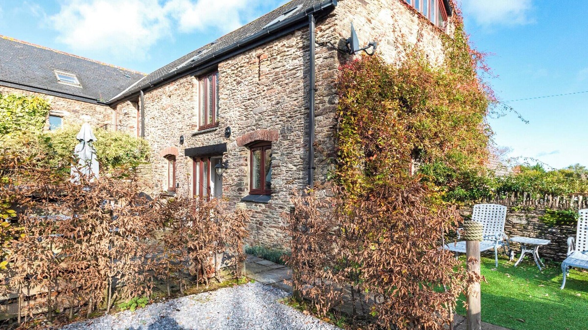 Stoke Fleming Cottage | 3 bedroom accommodation in Stoke Fleming, near Dartmouth