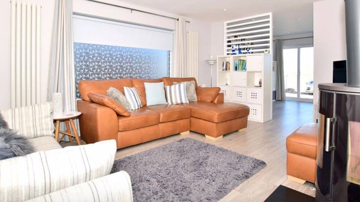 Lydd-on-Sea Cottage | 3 bedroom accommodation in Dungeness