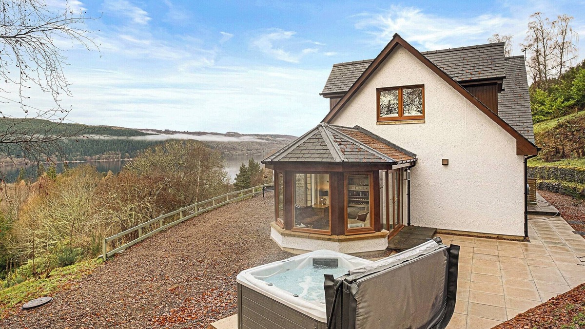 Foyers Cottage | 3 bedroom accommodation in Foyers, near Inverness