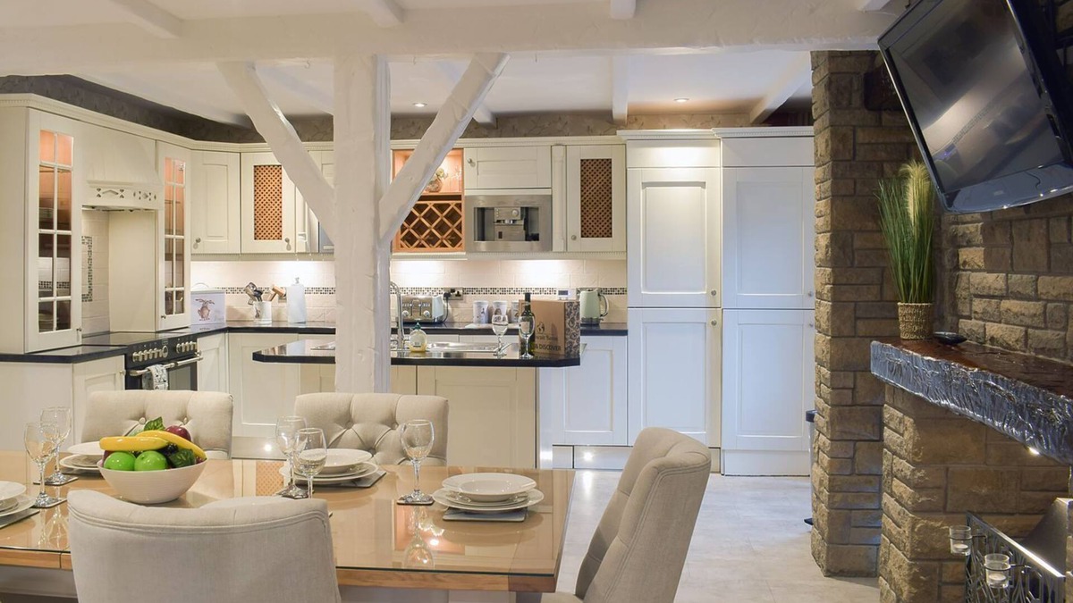 Kilbirnie Cottage | 3 bedroom accommodation in Kilbirnie