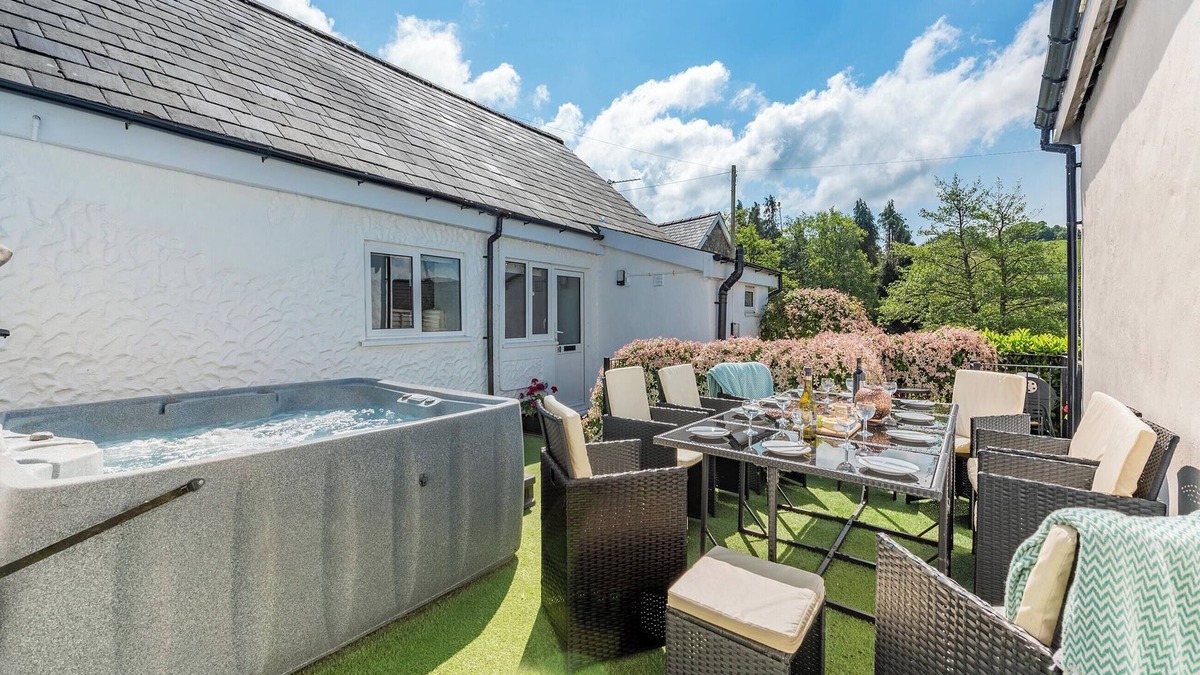 Pentrefelin Cottage | 3 bedroom accommodation in Llandeilo