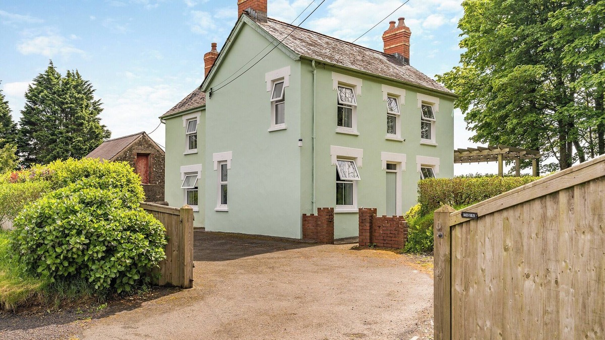 Pentregat Cottage | 3 bedroom accommodation in Pentregat