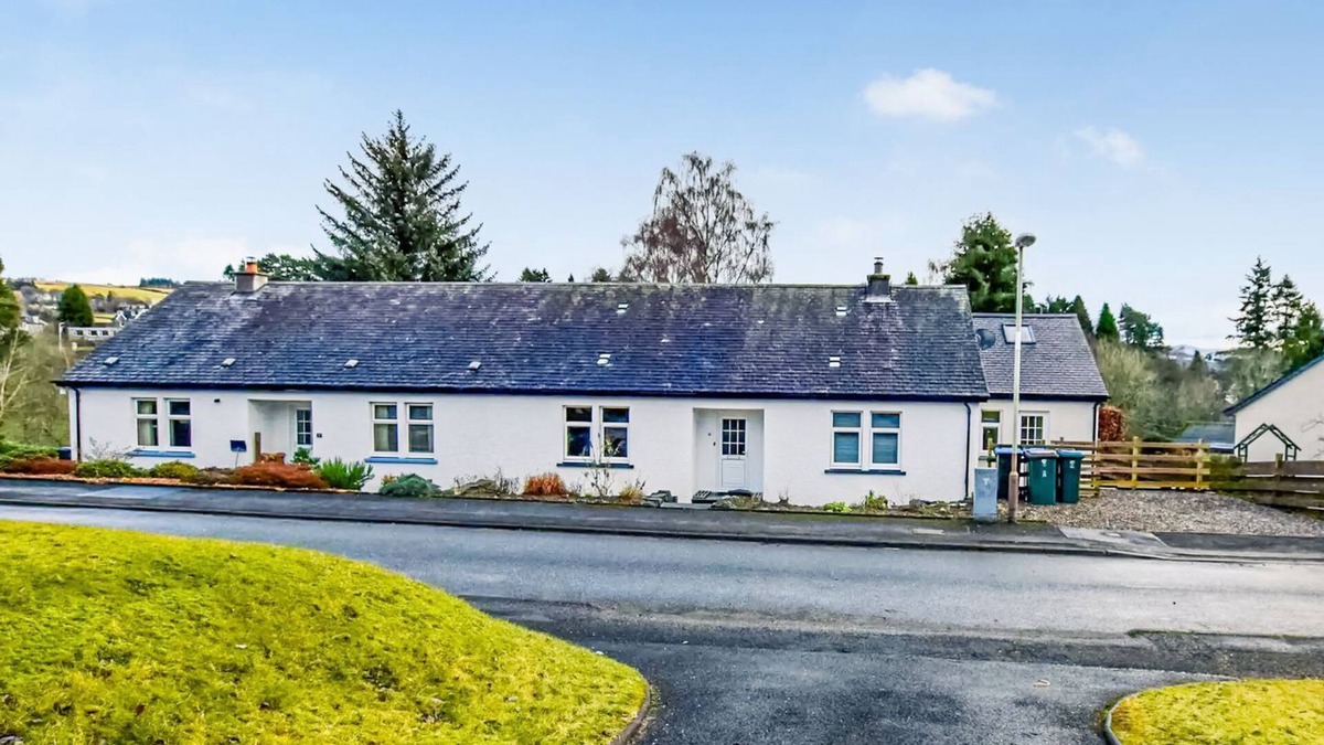 Pitlochry Cottage | 3 bedroom accommodation in Pitlochry