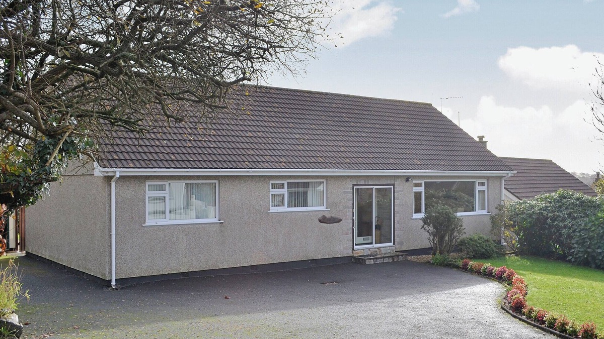 High Street Cottage | 3 bedroom accommodation in Lanjeth, near St Austell
