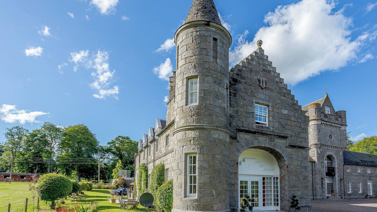 Westhill Cottage | 3 bedroom accommodation in Lyne of Skene, near Westhill