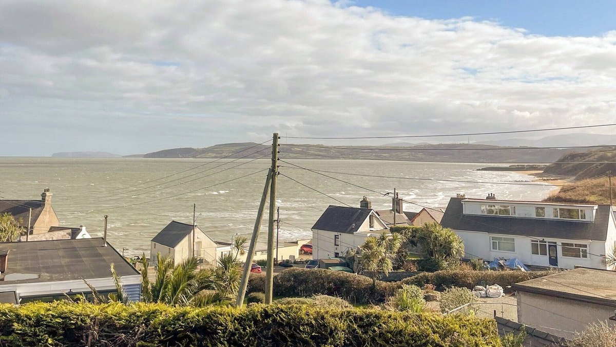Benllech Cottage | 3 bedroom accommodation in Benllech