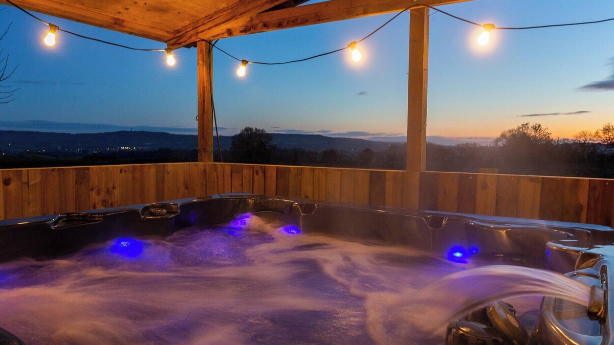 Cornwall Cottage | 3 bedroom accommodation in Langford Budville, near Wellington