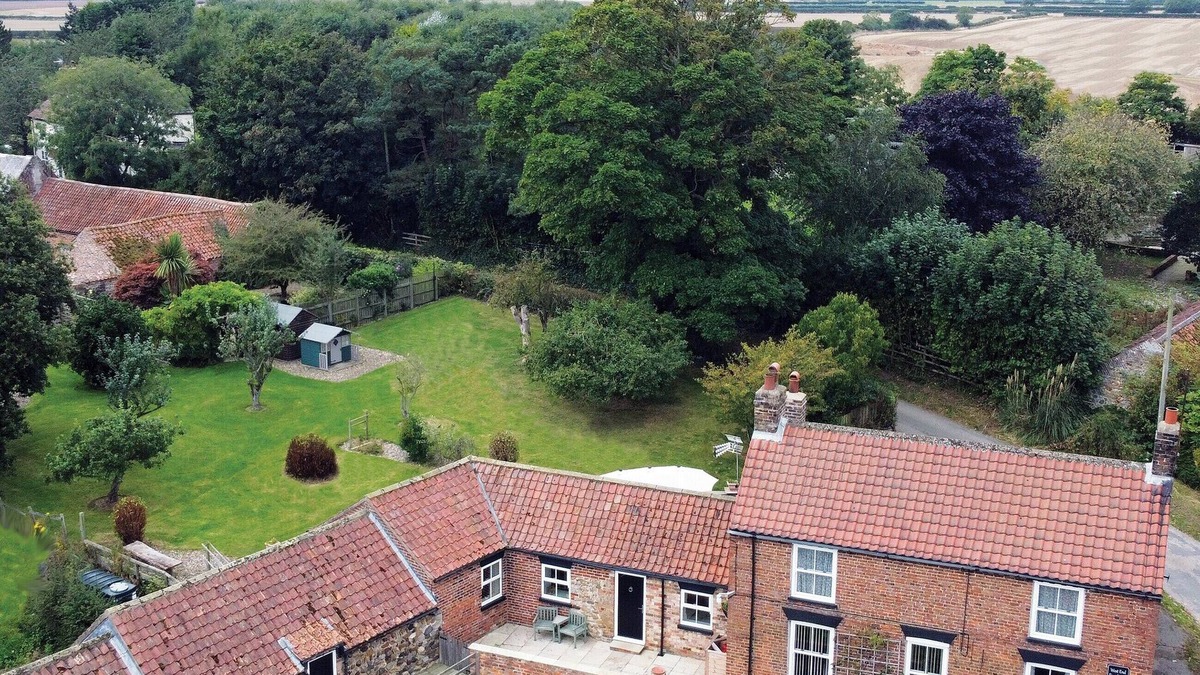 Ulrome Cottage | 3 bedroom accommodation in Ulrome, near Bridlington