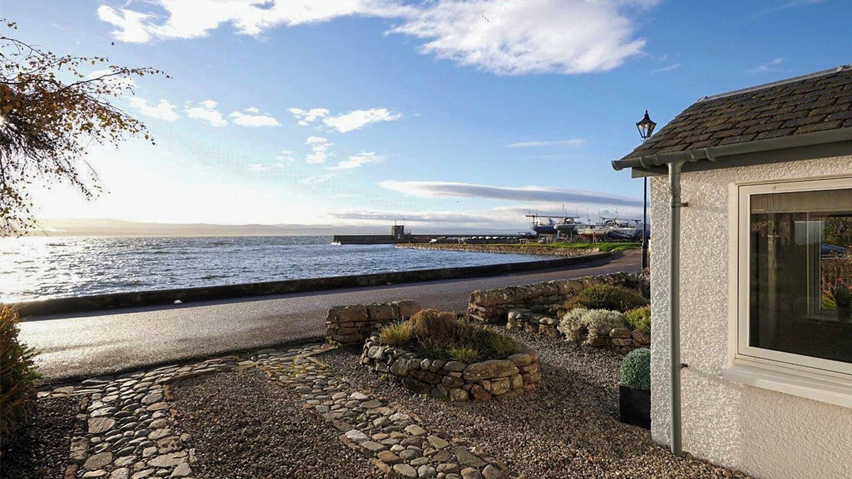 Fortrose Cottage | 3 bedroom accommodation in Fortrose